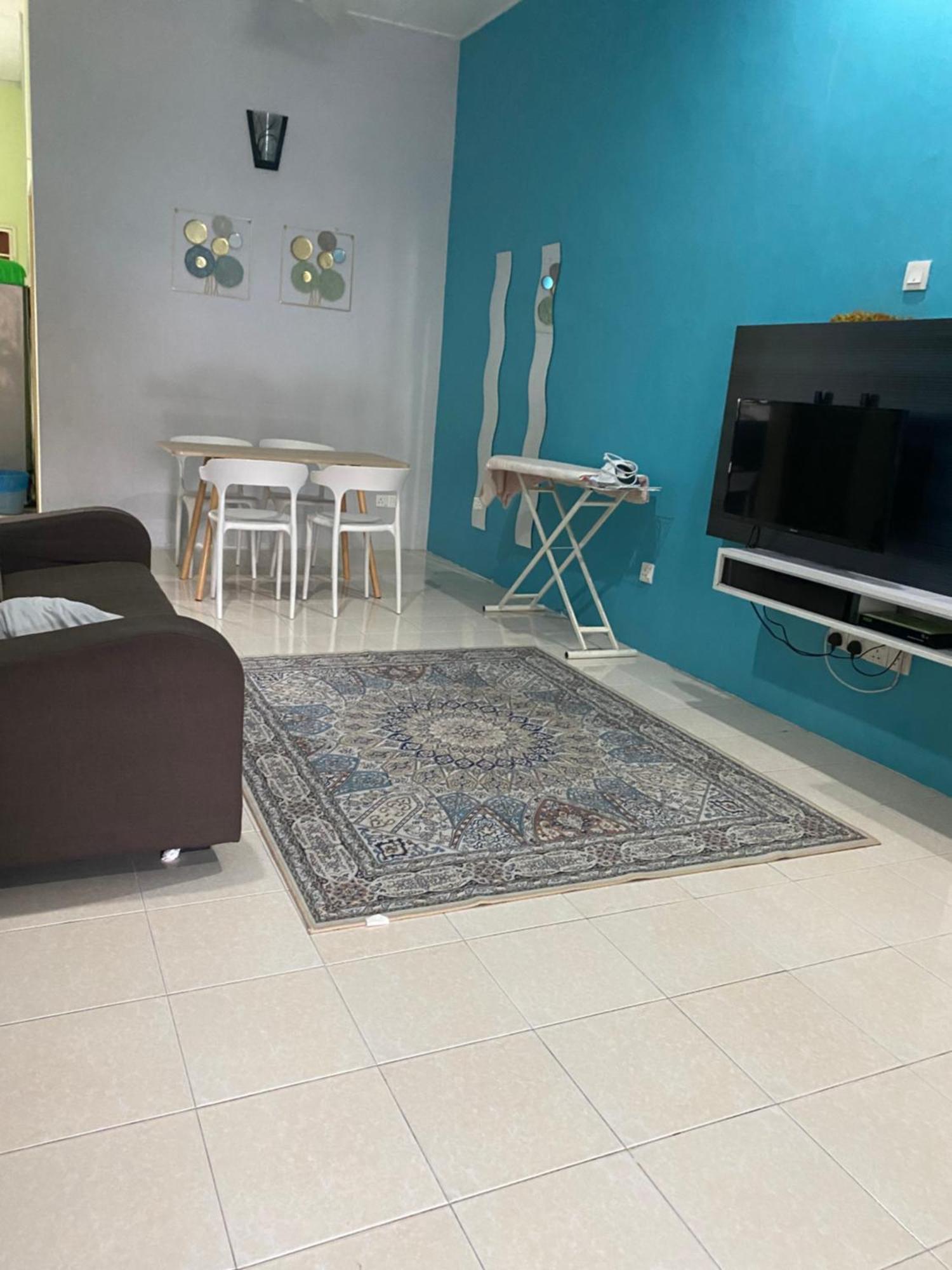 Rumah percutian Desa Tikam Batu