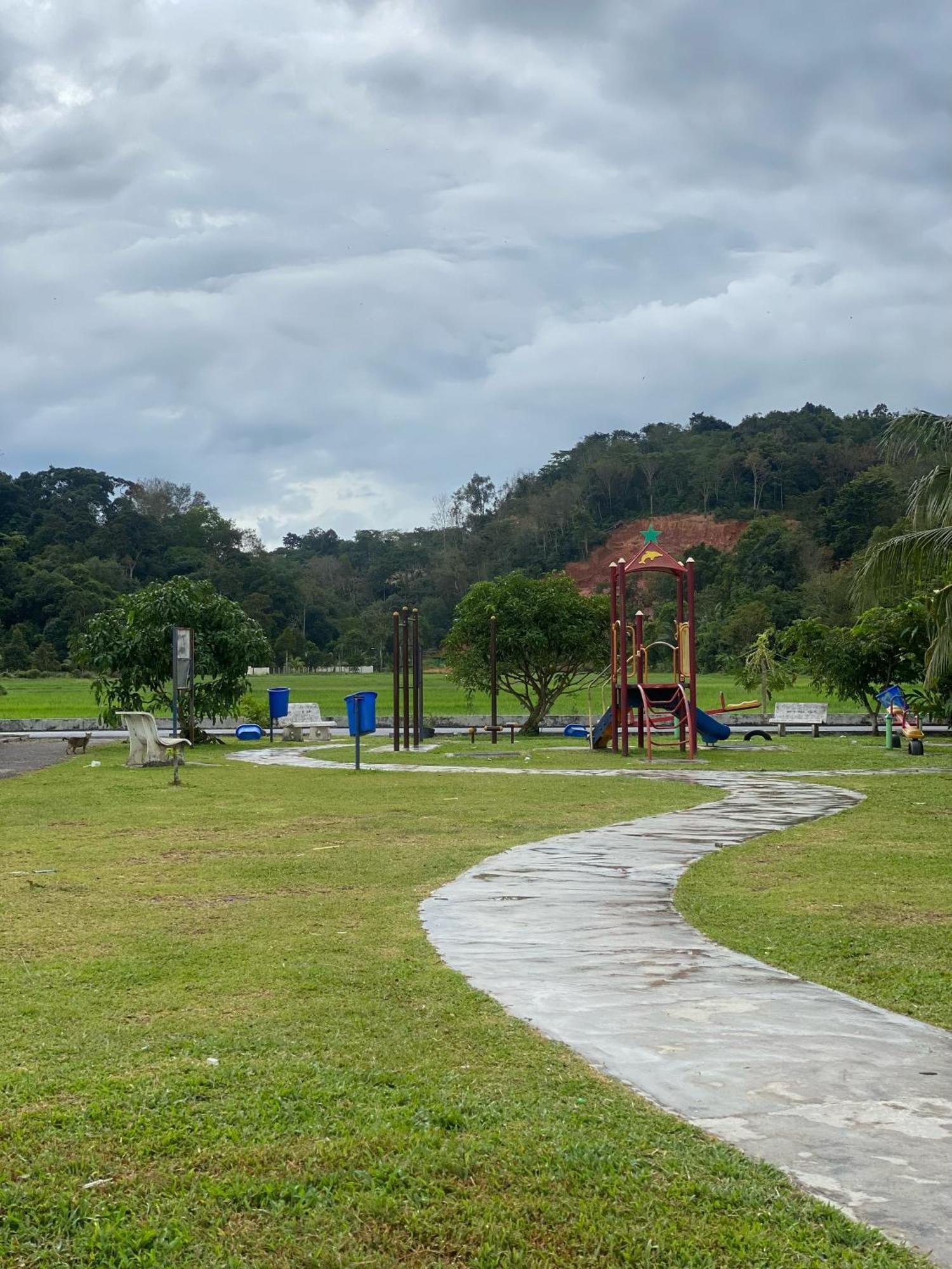 Desa Tikam Batu Rumah percutian