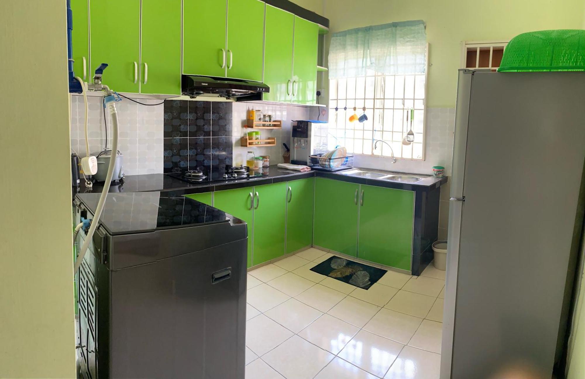Desa Tikam Batu Rumah percutian Sungai Petani